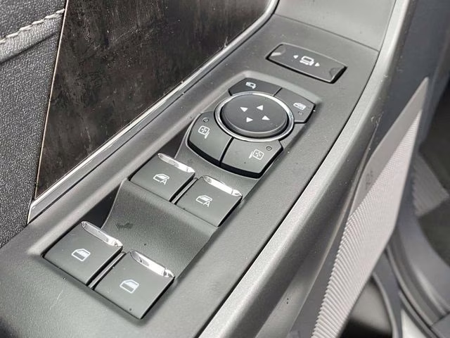 2026 Avalanche Ford Super Duty F-250 SRW Lariat 4X4 Truck