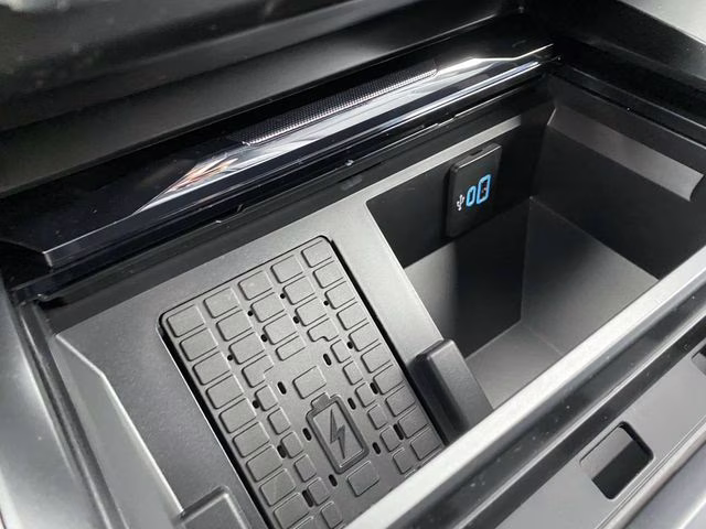 2026 Avalanche Ford Super Duty F-250 SRW Lariat 4X4 Truck