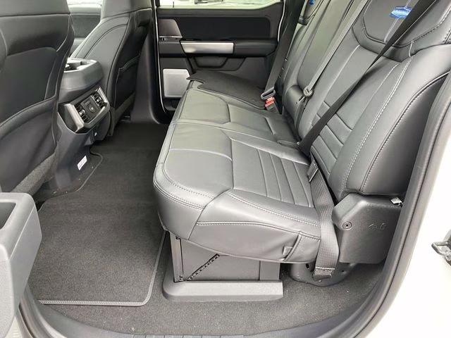 2026 Star White Metallic Tri-Coat Ford Super Duty F-250 SRW Platinum 4X4 Truck