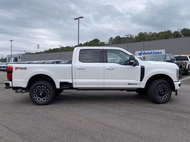 2026 Star White Metallic Tri-Coat Ford Super Duty F-250 SRW Platinum 4X4 Truck