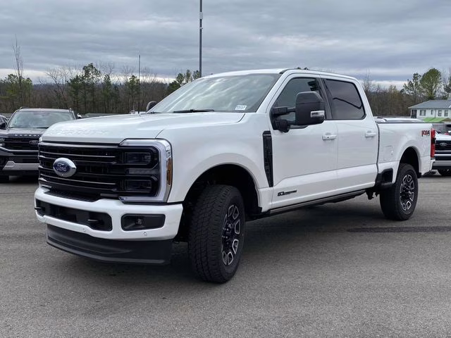 2026 Star White Metallic Tri-Coat Ford Super Duty F-250 SRW Platinum 4X4 Truck