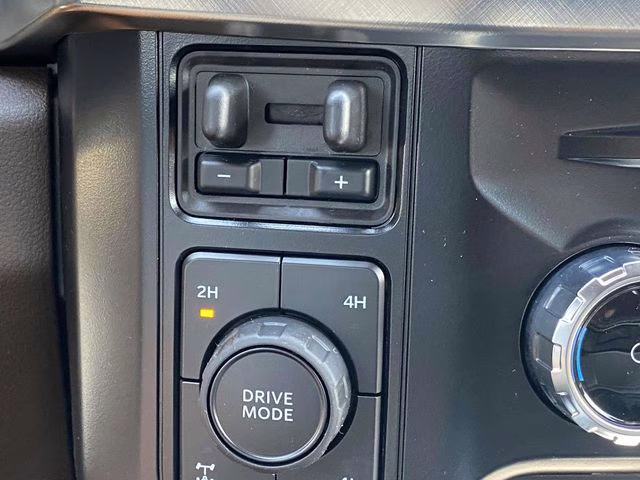 2025 Black Metallic Ford Super Duty F-350 SRW King Ranch 4X4 Truck