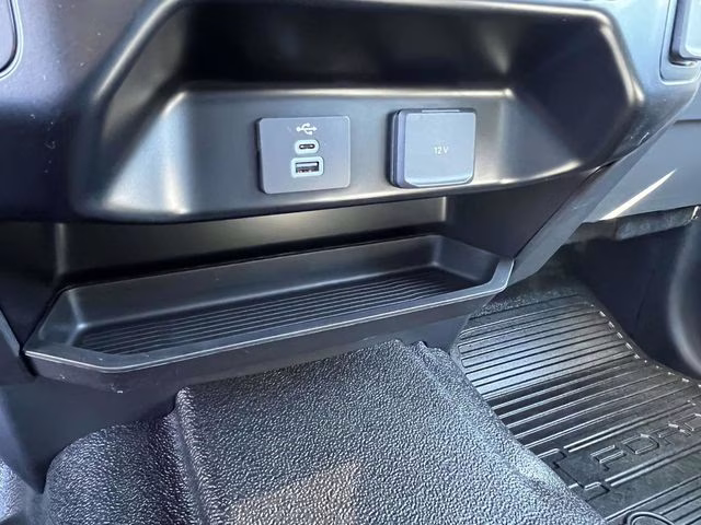 2026 Oxford White Ford Super Duty F-350 SRW XL 4X4 Truck