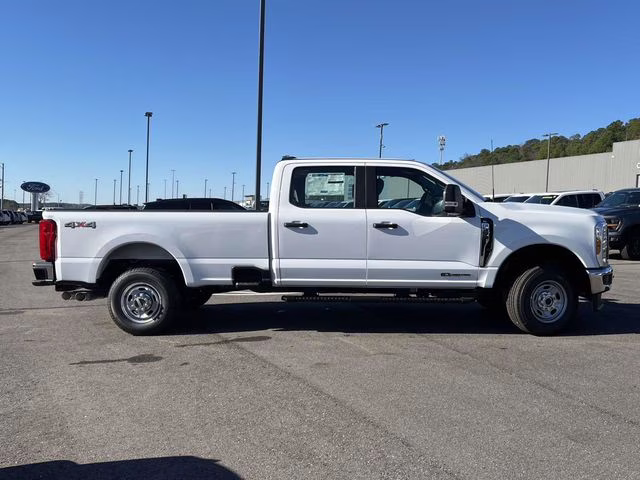 2026 Oxford White Ford Super Duty F-350 SRW XL 4X4 Truck