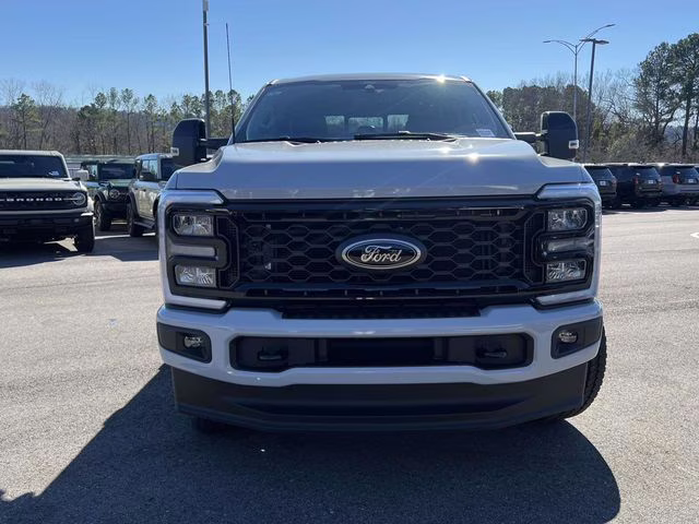 2026 Avalanche Ford Super Duty F-350 SRW Lariat 4X4 Truck