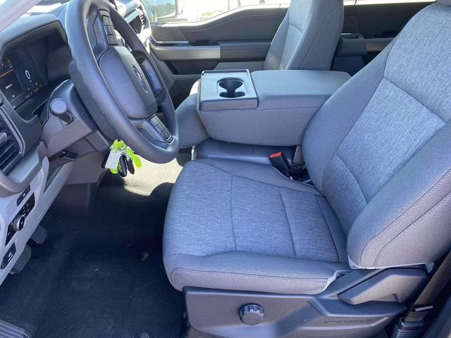 2025 Black Metallic Ford F-150 XLT 4X4 Truck