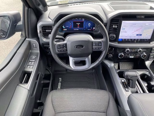 2025 Agate Black Metallic Ford F-150 XLT 4X4 Truck