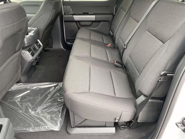 2025 Oxford White Ford F-150 XLT 4X4 Truck