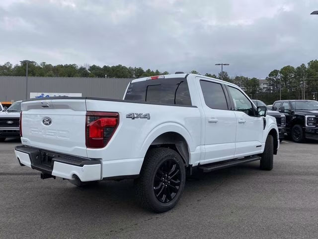 2025 Oxford White Ford F-150 XLT 4X4 Truck