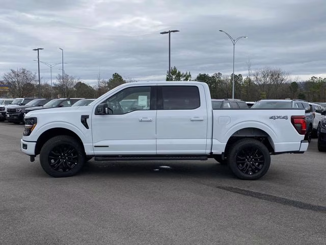 2025 Oxford White Ford F-150 XLT 4X4 Truck