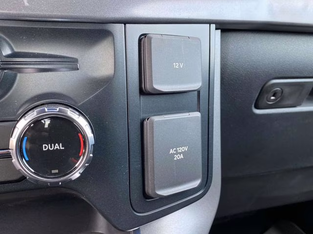 2025 Agate Black Metallic Ford F-150 XLT 4X4 Truck