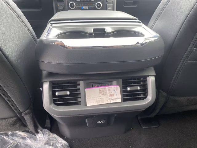 2025 White Metallic Ford F-150 Lariat 4X4 Truck