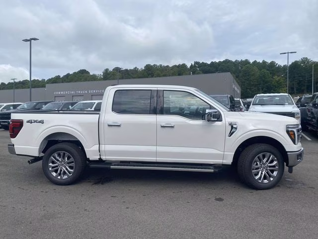 2025 White Metallic Ford F-150 Lariat 4X4 Truck