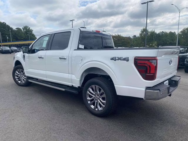 2025 White Metallic Ford F-150 Lariat 4X4 Truck