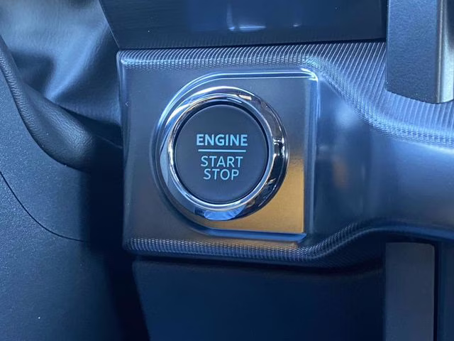 2025 Silver Metallic Ford F-150 Lariat 4X4 Truck