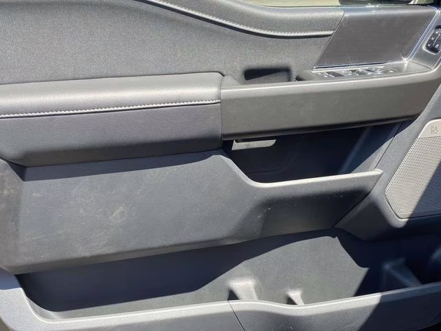 2025 Black Metallic Ford F-150 Lariat 4X4 Truck