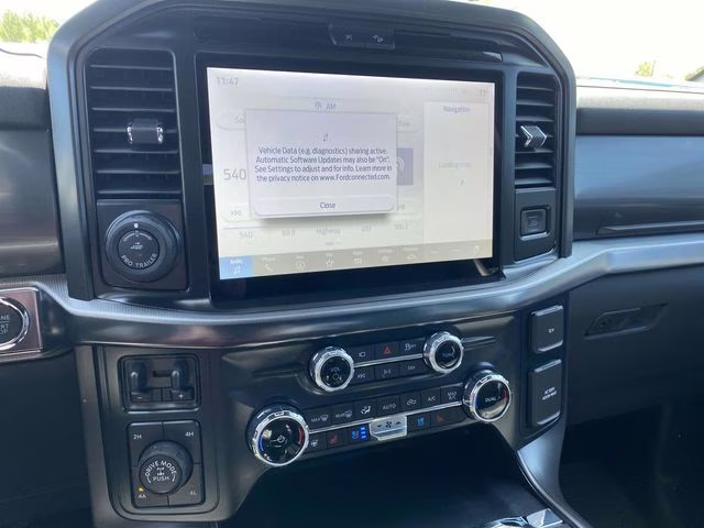 2025 Black Metallic Ford F-150 Lariat 4X4 Truck