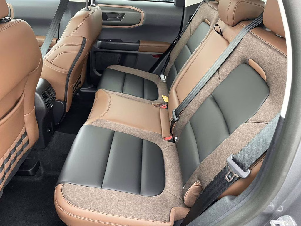 2025 Gray Metallic Ford Bronco Sport Outer Banks 4X4 SUV