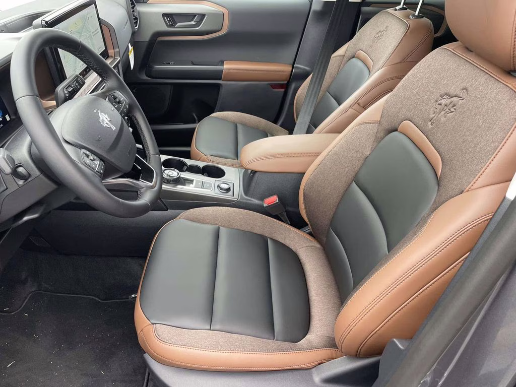 2025 Gray Metallic Ford Bronco Sport Outer Banks 4X4 SUV