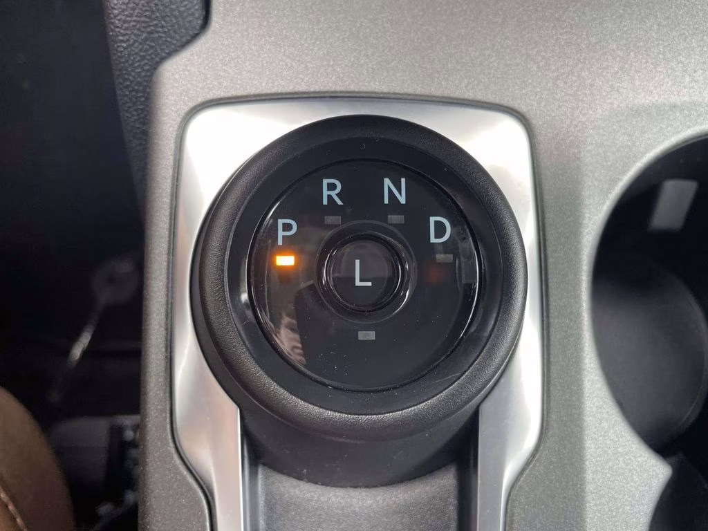 2025 Gray Metallic Ford Bronco Sport Outer Banks 4X4 SUV