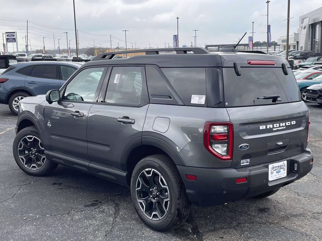 2025 Gray Metallic Ford Bronco Sport Outer Banks 4X4 SUV