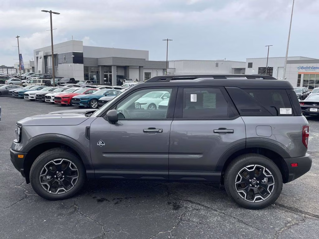 2025 Gray Metallic Ford Bronco Sport Outer Banks 4X4 SUV