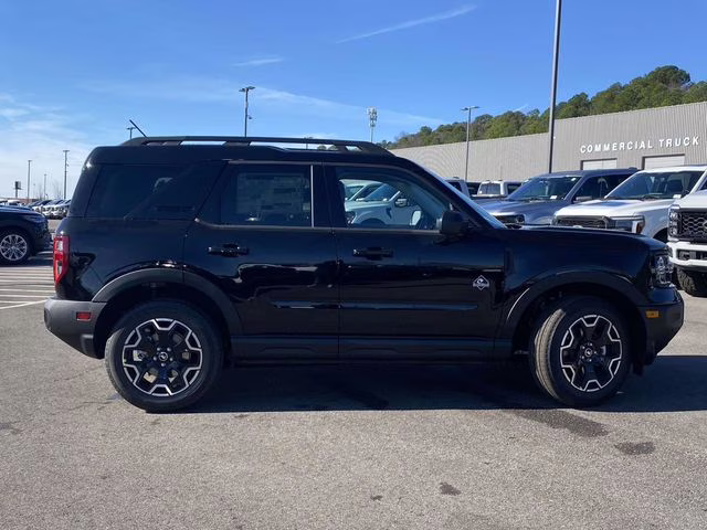 2025 Shadow Black Ford Bronco Sport Outer Banks 4X4 SUV