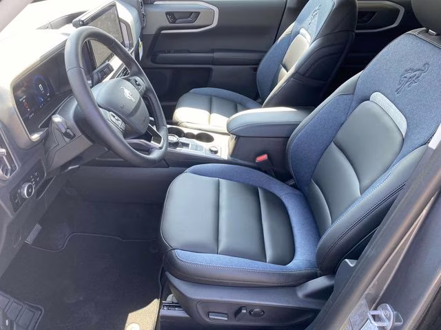 2025 Gray Metallic Ford Bronco Sport Outer Banks 4X4 SUV