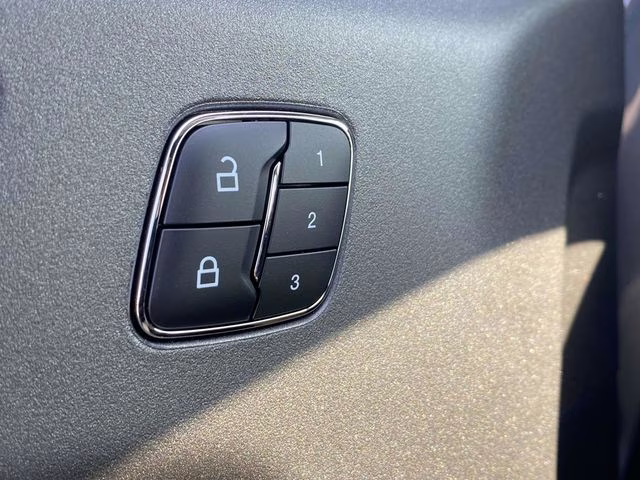 2025 Gray Metallic Ford Bronco Sport Outer Banks 4X4 SUV