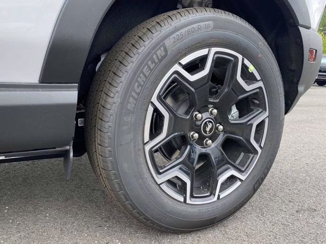 2025 Oxford White Ford Bronco Sport Outer Banks 4X4 SUV