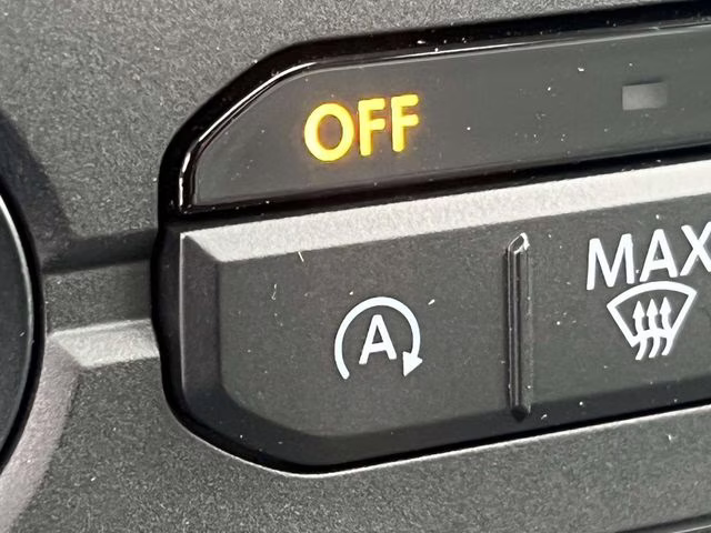 2025 Oxford White Ford Bronco Sport Badlands 4X4 SUV