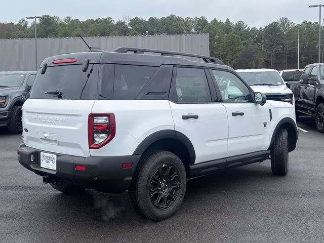2025 Oxford White Ford Bronco Sport Badlands 4X4 SUV