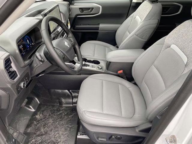 2025 Oxford White Ford Bronco Sport Badlands 4X4 SUV