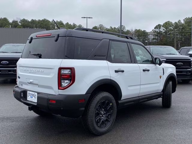 2025 Oxford White Ford Bronco Sport Badlands 4X4 SUV