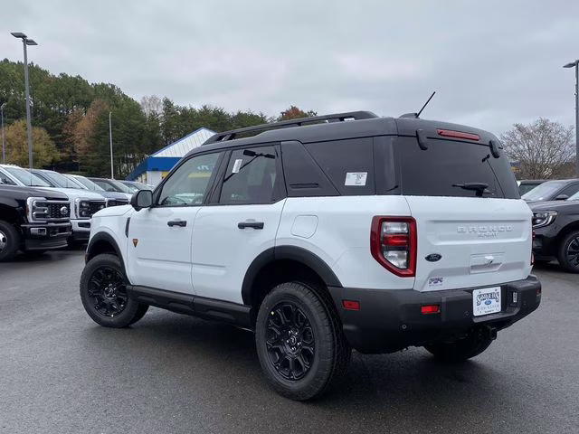 2025 Oxford White Ford Bronco Sport Badlands 4X4 SUV