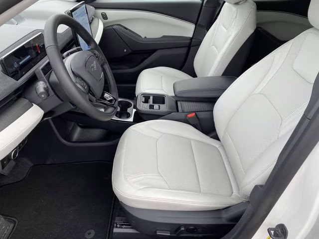 2025 Star White Metallic Tri-Coat Ford Mustang Mach-E Premium RWD SUV