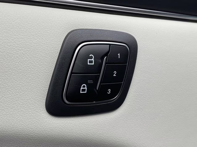 2025 Star White Metallic Tri-Coat Ford Mustang Mach-E Premium RWD SUV