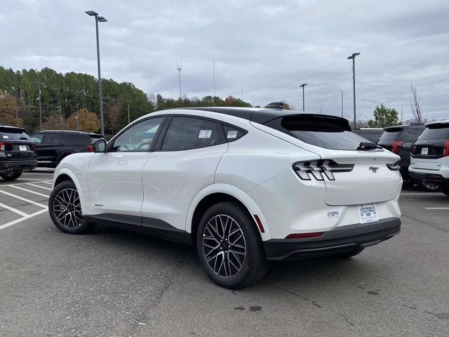 2025 Star White Metallic Tri-Coat Ford Mustang Mach-E Premium RWD SUV