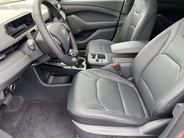 2025 Molten Magenta Metallic Tinted Clearcoat Ford Mustang Mach-E Premium RWD SUV