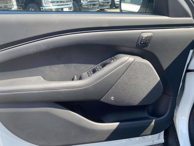 2025 Star White Metallic Tri-Coat Ford Mustang Mach-E Premium RWD SUV