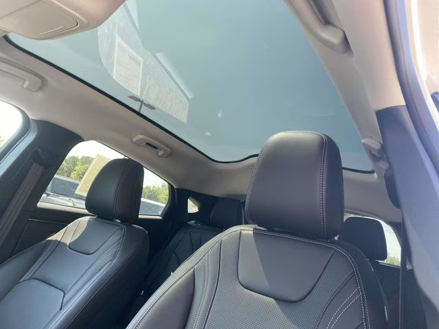 2025 Star White Metallic Tri-Coat Ford Mustang Mach-E Premium RWD SUV