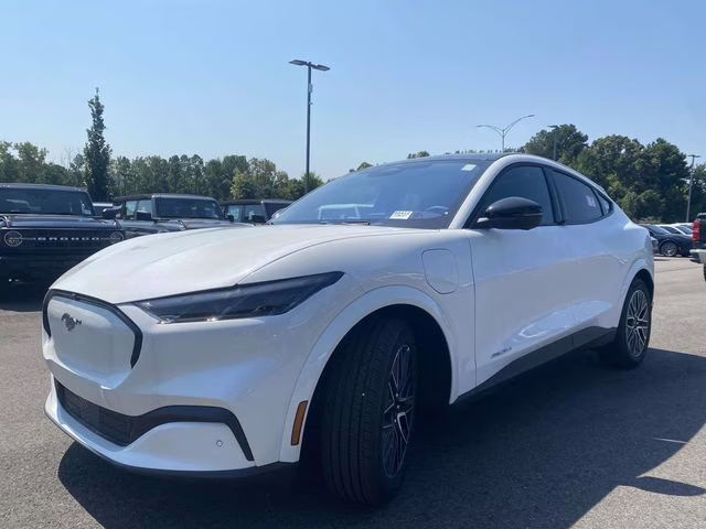 2025 Star White Metallic Tri-Coat Ford Mustang Mach-E Premium RWD SUV