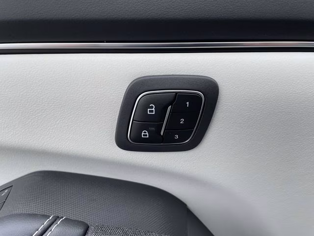 2025 Star White Metallic Tri-Coat Ford Mustang Mach-E Premium RWD SUV