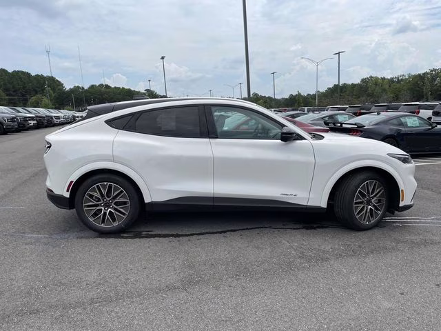 2025 Star White Metallic Tri-Coat Ford Mustang Mach-E Premium RWD SUV