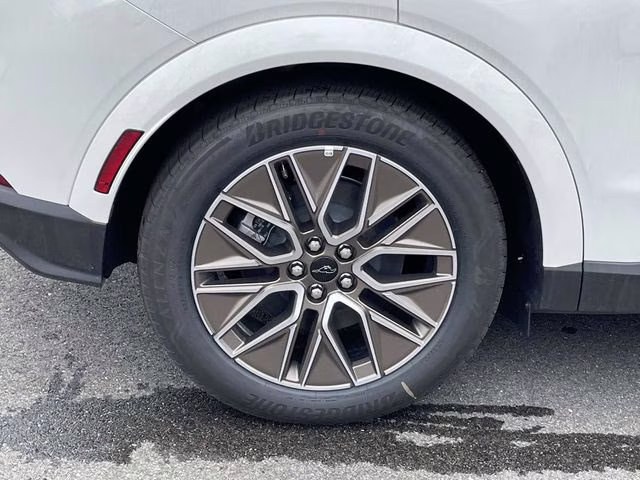 2025 Star White Metallic Tri-Coat Ford Mustang Mach-E Premium RWD SUV