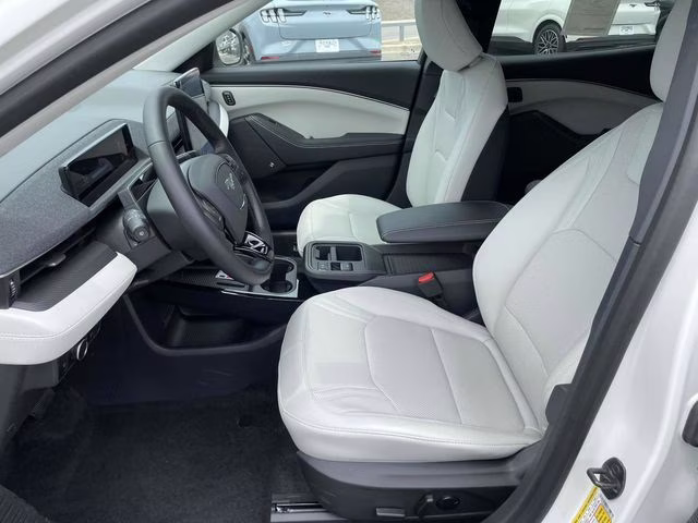 2025 Star White Metallic Tri-Coat Ford Mustang Mach-E Premium RWD SUV