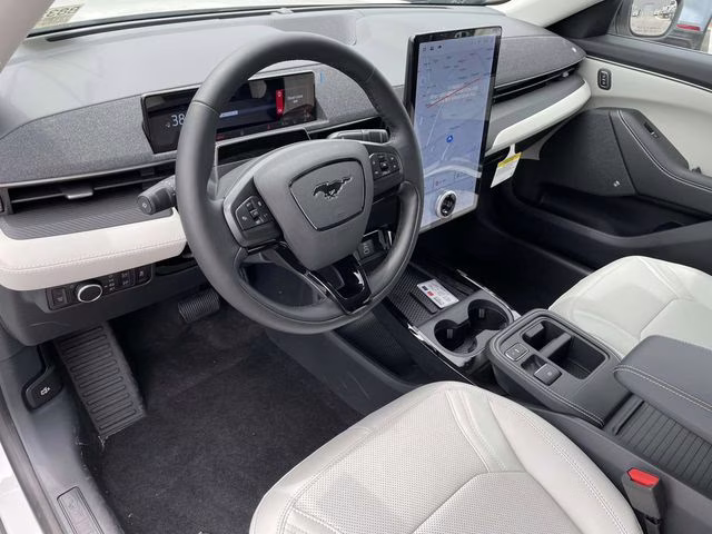 2025 Star White Metallic Tri-Coat Ford Mustang Mach-E Premium RWD SUV