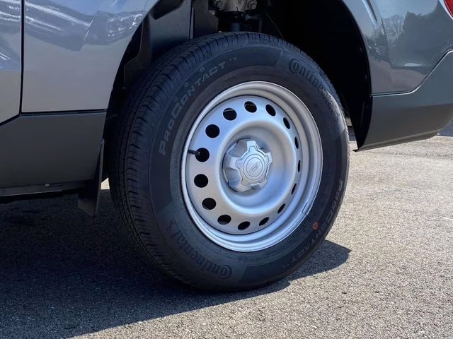 2026 Gray Metallic Ford Maverick XL FWD Truck