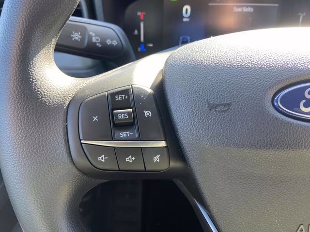 2025 Oxford White Ford Maverick XL FWD Truck