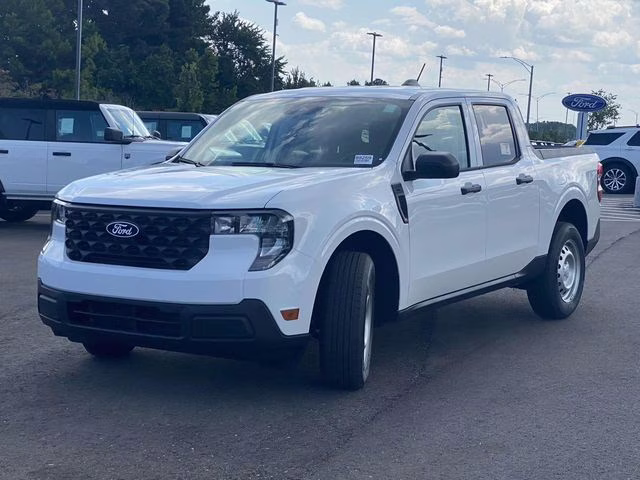 2025 Oxford White Ford Maverick XL FWD Truck